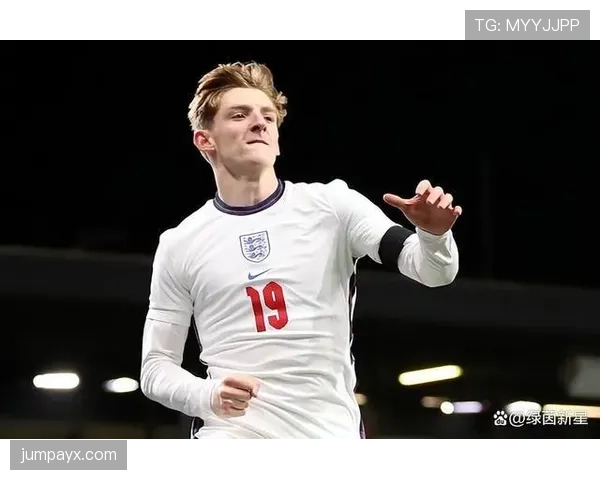 埃弗顿青训体系焕发新活力，新一代足球新星成长引发关注