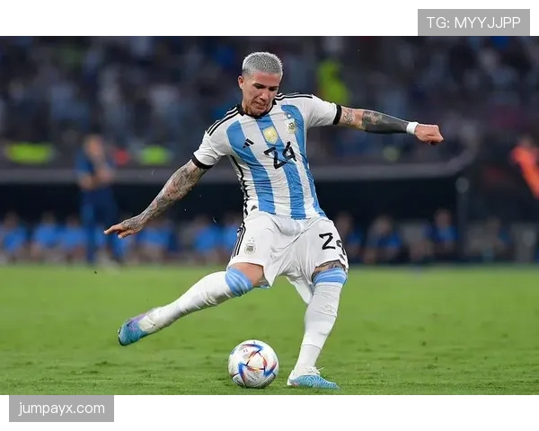 恩佐·费尔南德斯这笔天价转会，我下个月房租瞬间成了段子